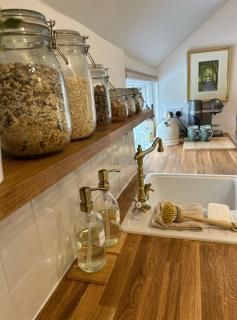 Apartment above Samantha Dadd Art Studio - in the Cotswolds - 1