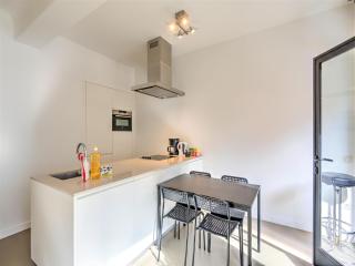 Family Retreat with Balcony in Meir - Anvers - 7