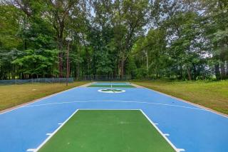 Heated Pool Sleeps 19 Pickleball Game Room - 2