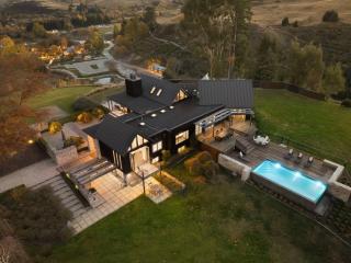 Aroha Homestead Luxury Holiday Home by MajorDomo - 6
