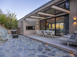 Lakeside on Park Street - Villa by MajorDomo - 1
