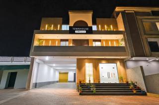 Collection O NIT Kurukshetra Formerly Amigo - 7