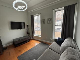 Downtown Albany 1 Bed with Workstation on Maiden Lane - 3