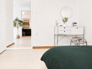 Spacious 3-Room Home for 6 people in Gangnam Near Seolleung Station - 9