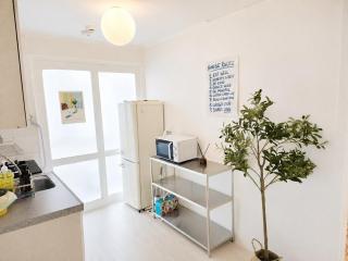 Spacious 3-Room Home for 6 people in Gangnam Near Seolleung Station - 2