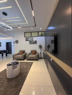 Pradserene Apartments and Guest House Life Camp Abuja - 3