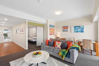 5 Star Mandurah Beach Exclusive Apt - 9