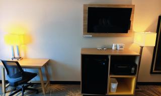 Days Inn by Wyndham Fargo - West Acres - 1