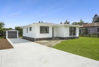 Modern Cambridge Retreat - 0