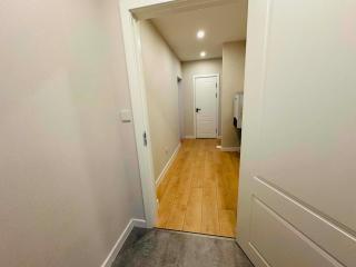 Fully furnitured new house is welcoming hosts - 3