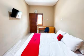 RedDoorz Syariah 358 Windan near RS Orthopedi Solo - 7