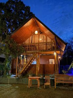 Lion Rock Haven Cabana - 7