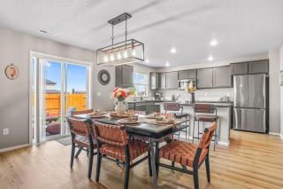 Spacious 6BR • Game Room • Sleeps 20 - 7