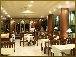 Sri U-Thong Grand Hotel - Suphan Buri - 7