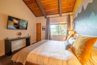 Mtn View Escape w/ Pool & Hot Tub, Steps to Slopes - 5