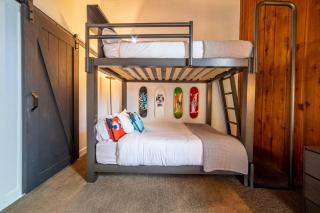 Mtn View Escape w/ Pool & Hot Tub, Steps to Slopes - 3