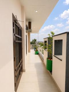 The Comfort Cove 3BHK with Kitchen & Living Room - 1