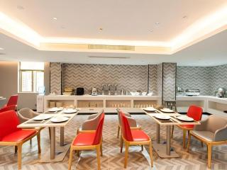 Borrman Hotel Zhongshan Henglan Xiyong - 9