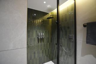 Haven II - Elegant Loft Next to the Shangri-la - 3