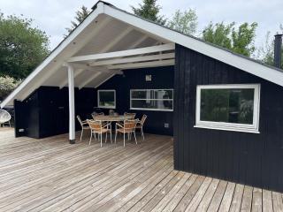 Cozy Summer House - 0