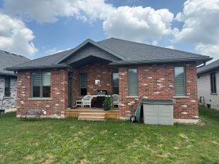 Orr House Stratford - Art Inspired 3 Br Retreat - 6
