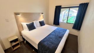 Captains Quarters Motor Inn - 5