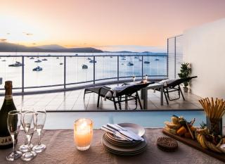 Penthouse Oasis On Airlie - 0