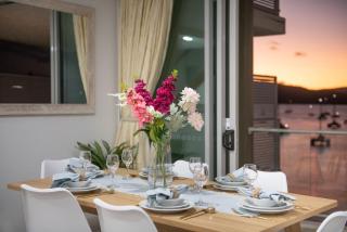 Penthouse Oasis On Airlie - 8