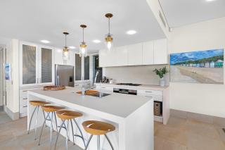 Anusara - Airlie Beach - 2