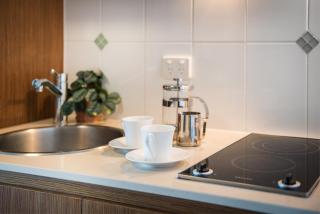 Ocean Dreams On Airlie - Studio Apartment - 1