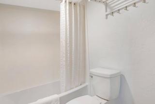 Fairway Inn and Suites, an Ascend Collection Hotel - 2