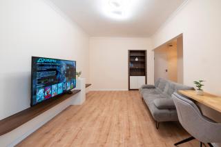 Newly renovated, elegant, city center apartment - 0
