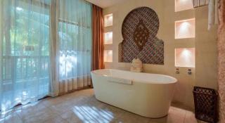 Sanya Haitang Bay Nantian Hot Spring Resort - 7