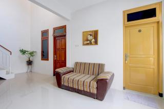 OYO 95374 Omah Ngentak Family Guest House - 8
