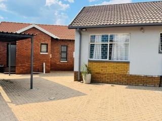 Tshepang Modern Suites Secunda - 7