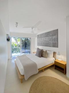Penthouse 6 - 4