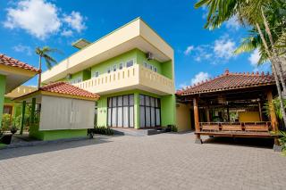 OYO 95373 Giriwardoyo Family Guest House - 0