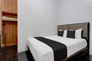OYO 95373 Giriwardoyo Family Guest House - 3