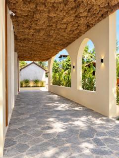 Olas Beach Resort - 2