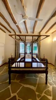 Mjanja Manor - 0