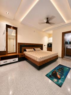 The Majestic 4BHK Haven Premium Family Stay - 6