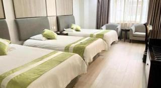GreenTree Inn Taicang Baolong Square Hotel - 1