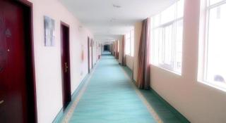 GreenTree Inn Taicang Baolong Square Hotel - 2