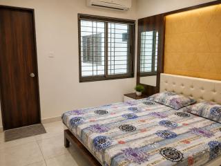 Meera Marriage Hall & Hotel - 0