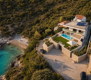 Villa Kukurina - luxury service with view - 9