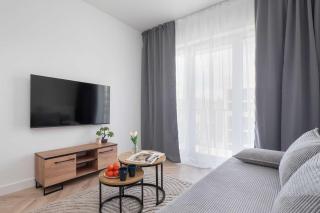 Spacious Apartment for 4 Guests with a Balcony in the Center of Łódź by Noclegi Renters - Łódź - 9