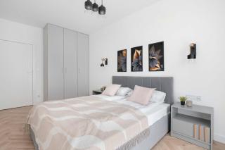 Spacious Apartments with a Balcony in Łódź by Heyrent - Łódź - 6