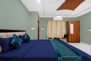 FabHotel Royal Nest - 7