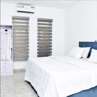 E1 Apartments - Private shortlet Apartment - 9