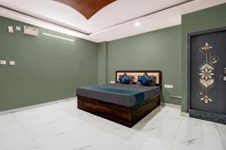FabHotel Royal Nest - 0
